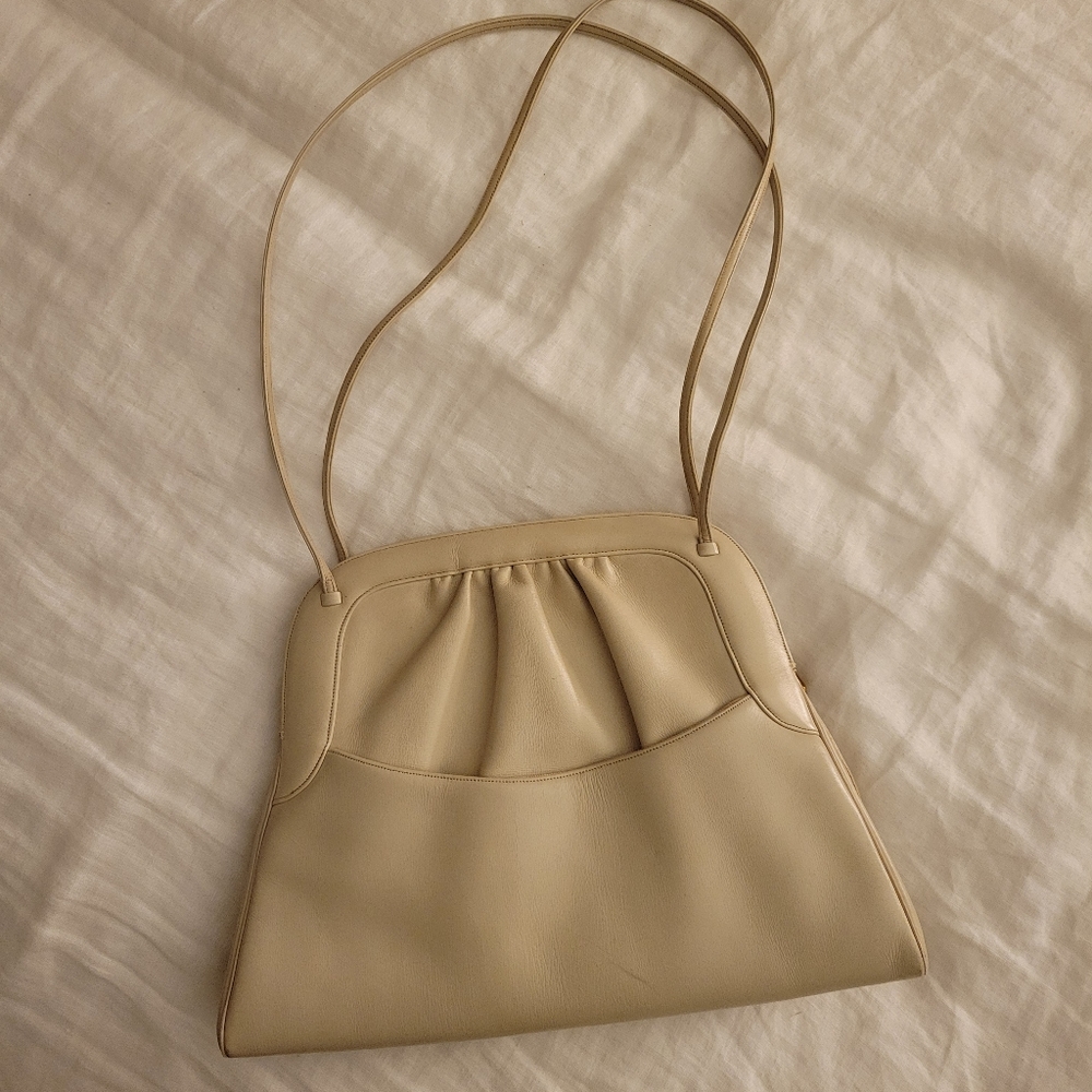 Judith Leiber vintage 1970 bone leather bag with original coin perse.